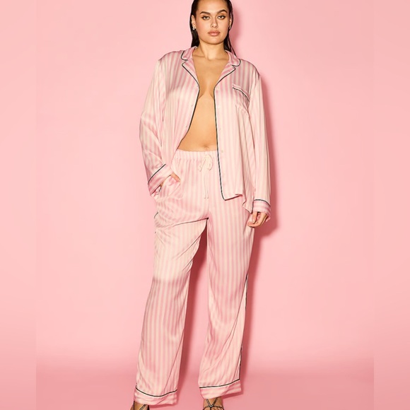 Victoria's Secret Other - VICTORIA'S SECRET Glazed Satin Long Pajama Set, pink and white, black trim, sz M